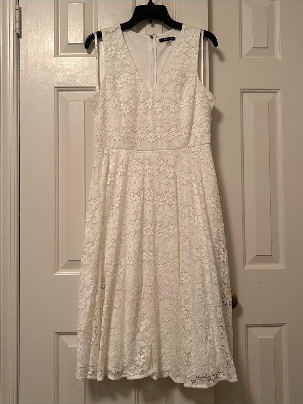 Tommy Hilfiger White Floral Lace A-Line V-Neck Sleeveless Lined Dress Size 6